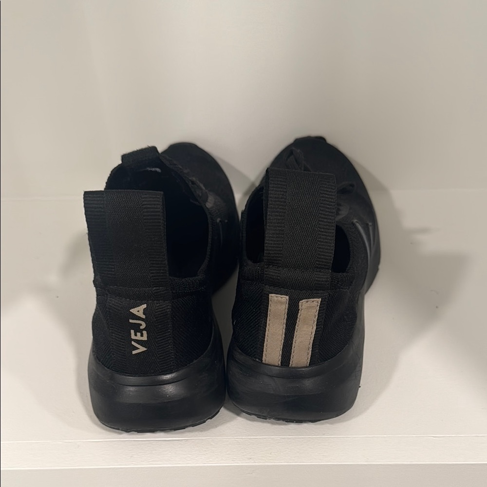 Men’s Veja x Rick Owen’s size 8